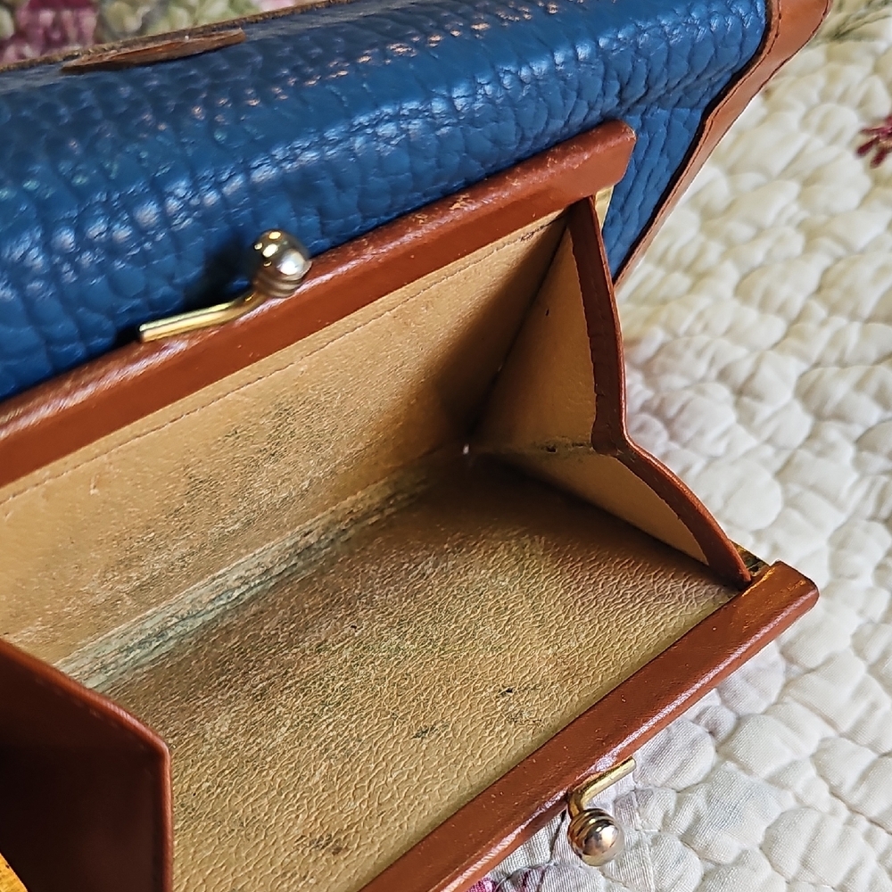 Vintage Dooney & Bourke AWL French Blue Wallet - Picture 11 of 13
